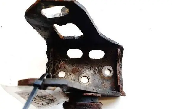 Toyota Auris 150 Engine mounting bracket