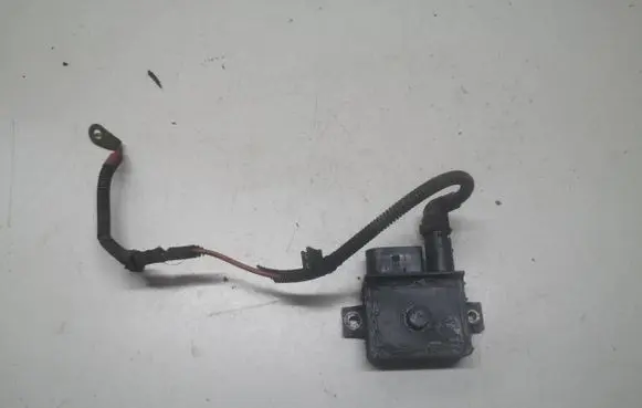BMW 5 F10 F11 Glow plug pre-heat relay E2110022368