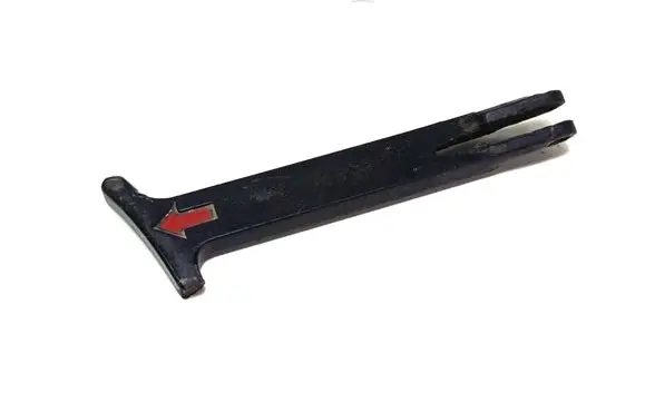 Volkswagen Golf IV Engine bonnet (hood) release handle 1J0823593C