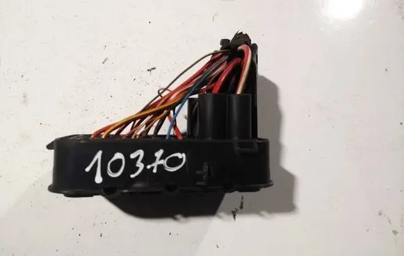 Volkswagen Golf V Fuse box set