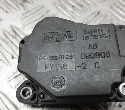 Volvo S80 Air flap motor/actuator PL1607526 19E616 000906