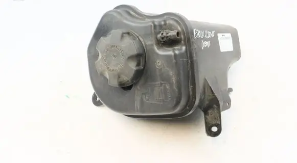 BMW X5M E70 Coolant expansion tank/reservoir 8621092 7552546 17138621092