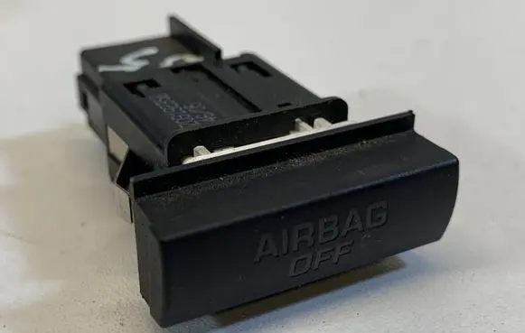 Skoda Octavia Mk2 (1Z) Passenger airbag on/off switch 1Z0919235B