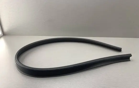 BMW 1 F20 F21 Engine compartment rubber 7239145