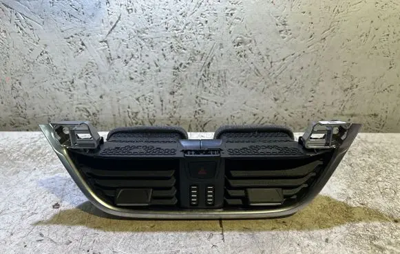 Ford Puma Dash center air vent grill H1BB19K617AEW 10004421 1539827