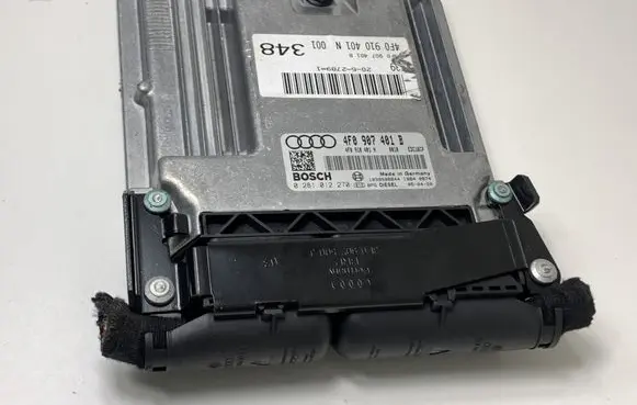 Audi A6 S6 C6 4F Engine control unit/module 4F0907401B 0281012278 4F0910401N