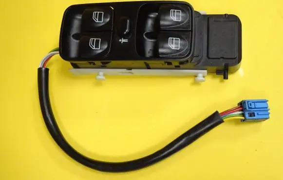 Mercedes-Benz C W203 Electric window control switch A2038218051