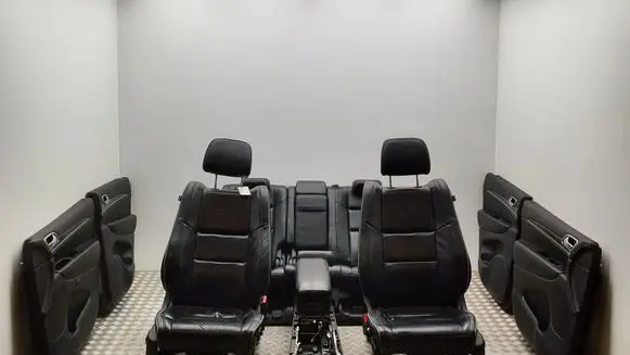 Jeep Grand Cherokee (WK) Interior set 1WB061X9AA 1WB081X9AA