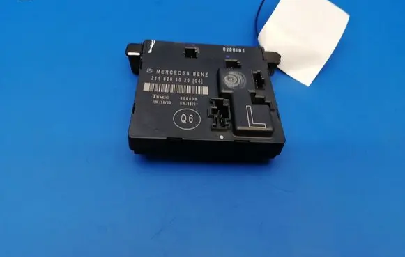 Mercedes-Benz E W211 Door control unit/module 2118201526