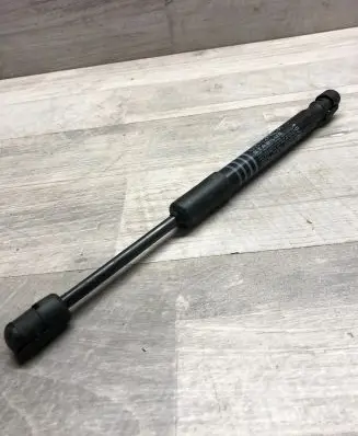 BMW 5 G30 G31 Front bonnet/hood damper/strut 7347403