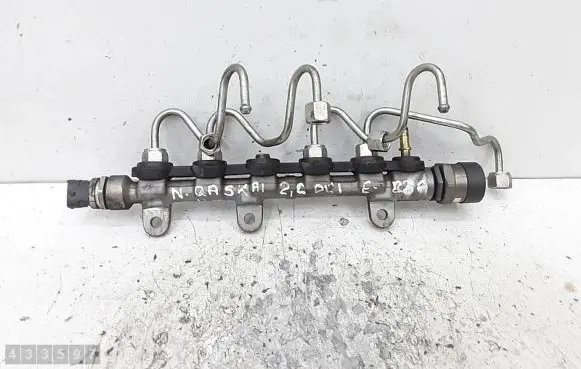 Nissan Qashqai+2 Fuel main line pipe