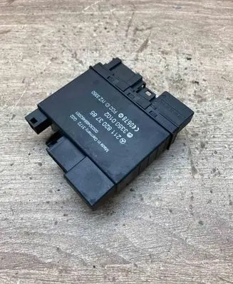 Mercedes-Benz E W211 Keyless (KESSY) go control unit/module 2118203785