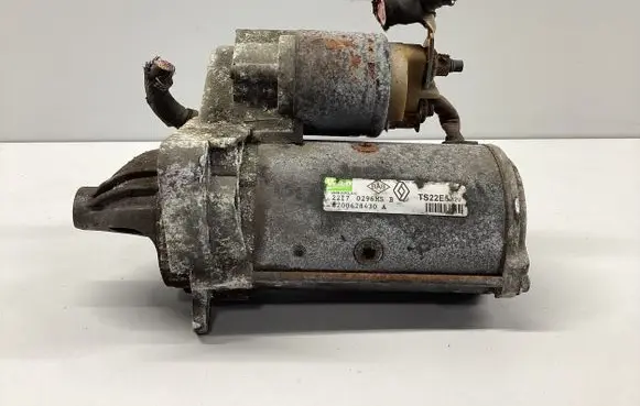 Renault Trafic II (X83) Starter motor 8200628430A