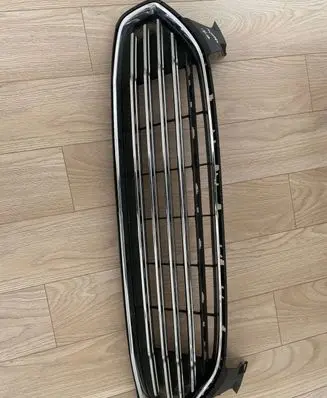 Ford Mondeo MK V Front bumper upper radiator grill DS738150JW