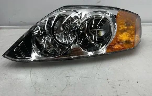 Hyundai Coupe Headlight/headlamp 921012C021