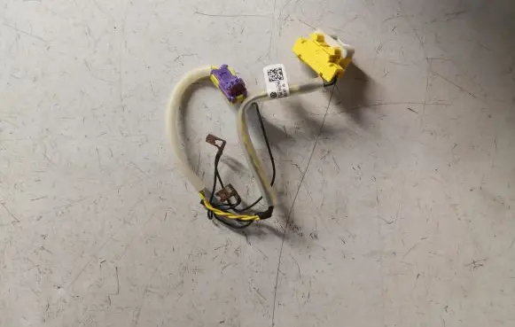 Volkswagen Touran II Airbag squib ring wiring 5K0971584