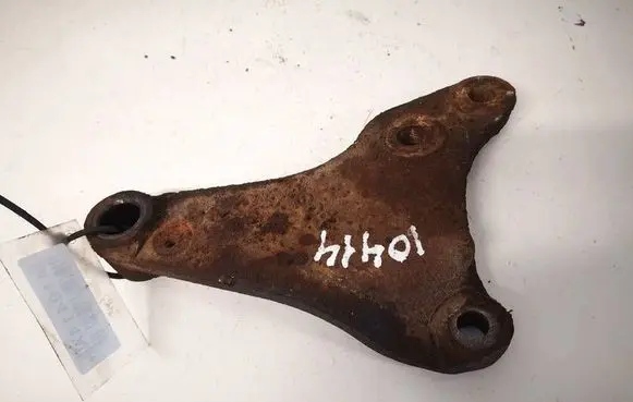 Mazda Premacy Engine mounting bracket BJ3A