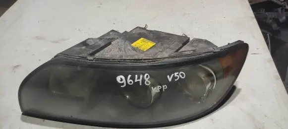Volvo V50 Headlight/headlamp 30693885 0301198203