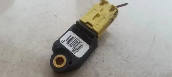 Toyota Yaris Airbag deployment crash/impact sensor 898310D010 89831-0D010