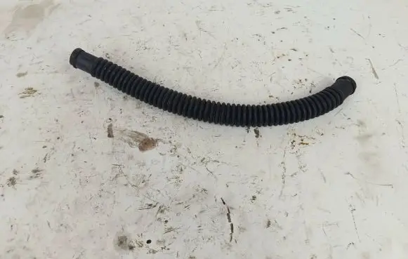 Maserati Levante Breather/breather pipe/hose 670032021 A00AA04502A 0570694C
