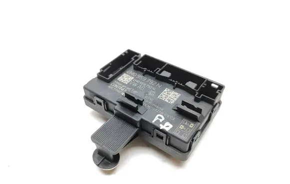 Audi A4 S4 B9 8W Door control unit/module 4M0959792N