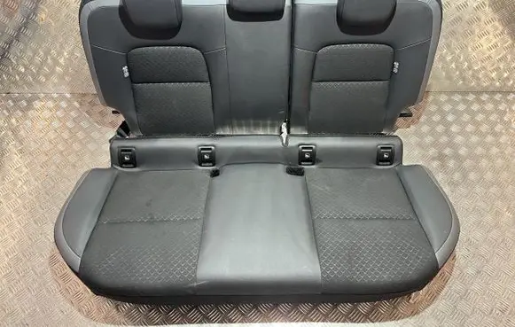 Nissan Juke II F16 Second row seats PU20488