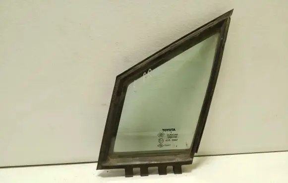 Toyota Corolla Verso AR10 Front door vent window glass four-door 