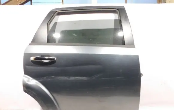 Dodge Journey Rear door