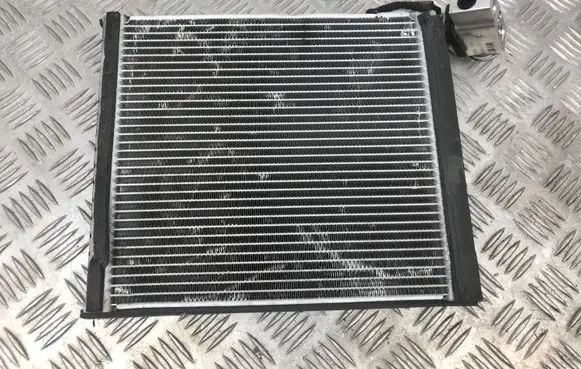 Lexus CT 200H Heater blower radiator 08N240013B