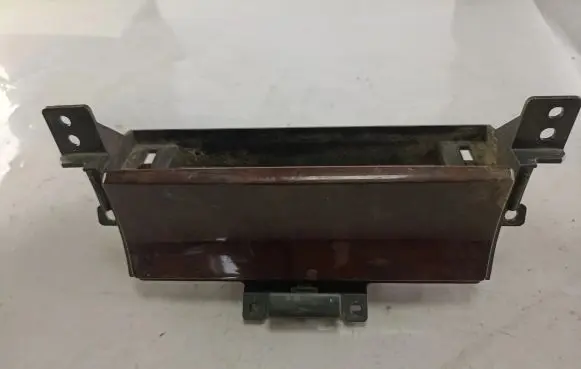 Suzuki Grand Vitara II Glove box NF11V7X0