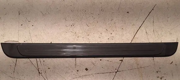 Front sill trim cover