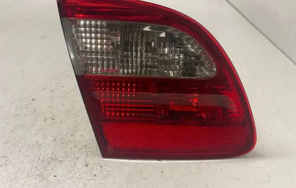 Mercedes-Benz E W211 Tailgate rear/tail lights A2118201364