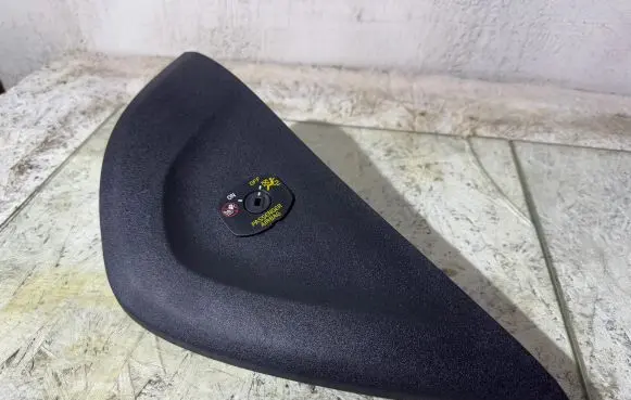 Volvo V40 Dashboard side end trim 9123277 9123274
