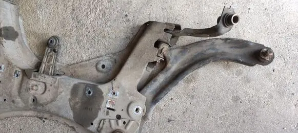 Renault Clio III Front subframe