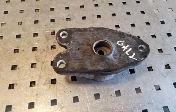 BMW 3 F30 F35 F31 Front shock absorber mounting bracket 22727110 056791706