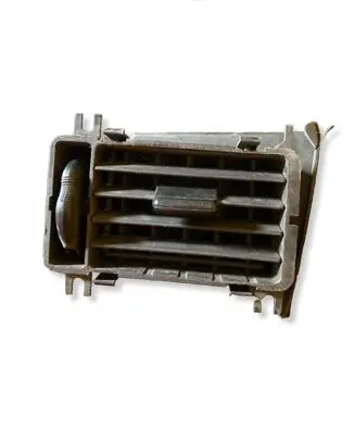 Mercedes-Benz Sprinter W901 W902 W903 W904 Dash center air vent grill 9018310030