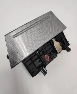 Ford Focus Car ashtray 8M51A044J53AA 20042009 18820050