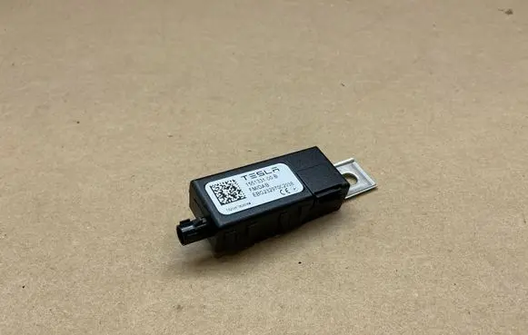 Tesla Model Y Aerial antenna amplifier 155133100B
