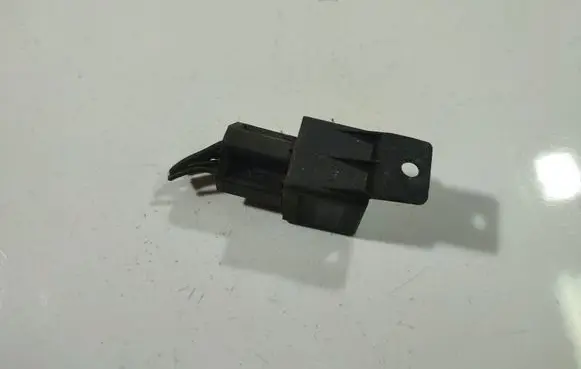 Nissan Almera Tino Other relay 0332209150