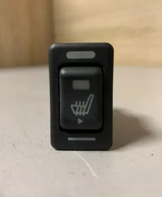 Nissan Primera Seat heating switch 261247