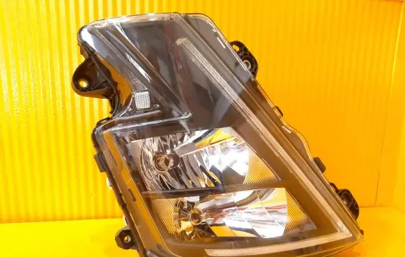 Volvo V40 Headlight/headlamp 23752712