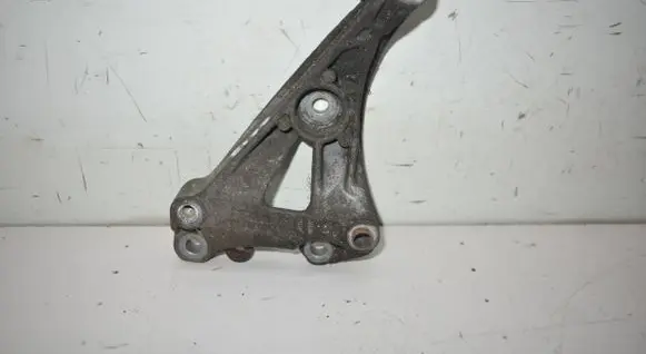 Mini One - Cooper Coupe R56 A/C compressor mount bracket 7580781
