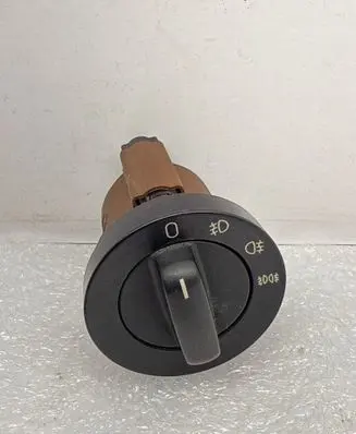 BMW 5 E39 Light switch 530893 549392022