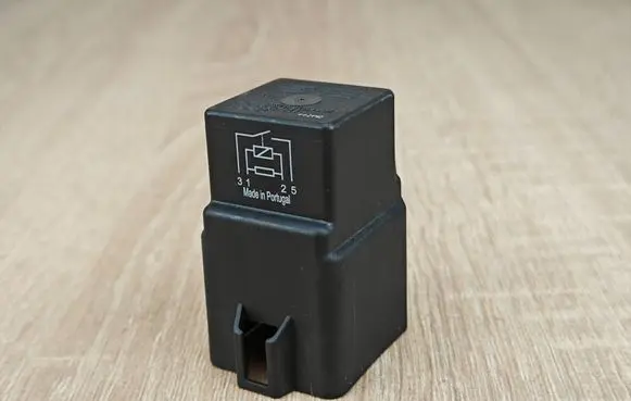 BMW 4 G22 G23 G24 G26 Coolant fan relay 9207913