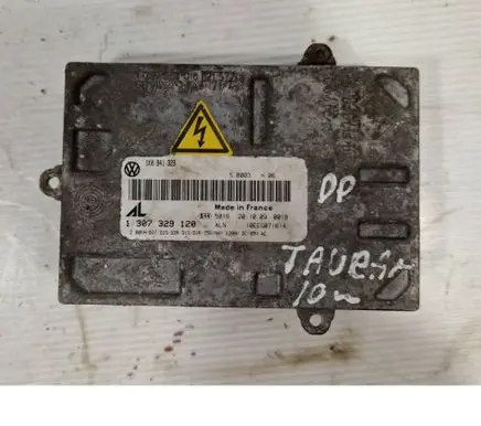 Volkswagen Touran I Headlight/headlamp 1K0941329 10EEG071614 1307329120
