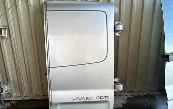 Opel Vivaro Back/rear loading door 