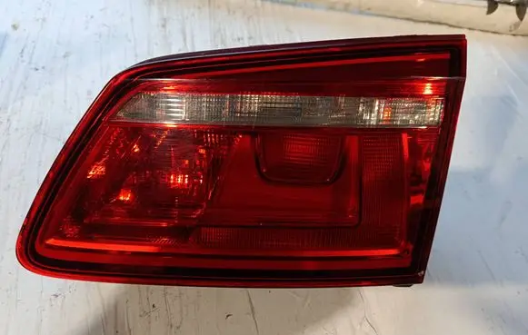 Volkswagen Golf Sportsvan Tailgate rear/tail lights 510945094K