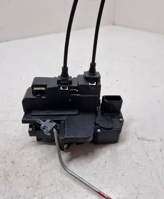 Chevrolet Captiva Front door lock