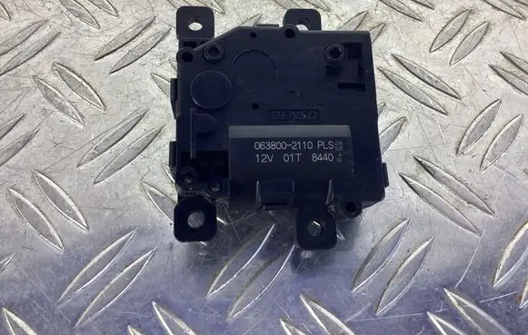 Lexus RC Air flap motor/actuator 0638002110