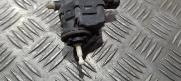 Headlight level adjustment motor